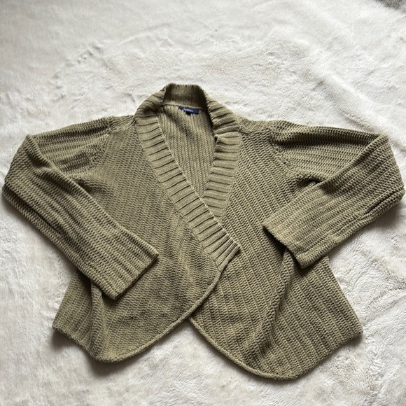 Reitmans Green Knit Cropped Cardigan Medium - Picture 1 of 10